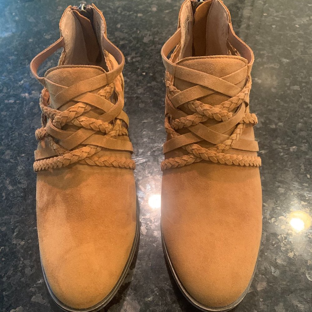 Caslon Liam Genuine Suede Chestnut Booties